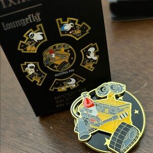 Loungefly Wall-E Gold and Black Moving Pin
